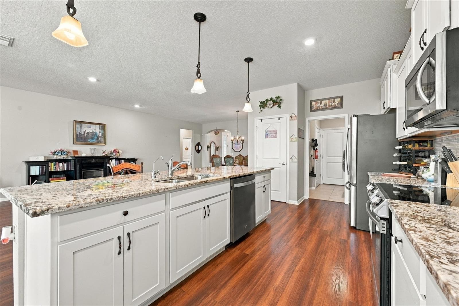 Single Family Residence at 13344 WATERLEAF GARDEN CIR, RIVERVIEW, photo 7 of 96