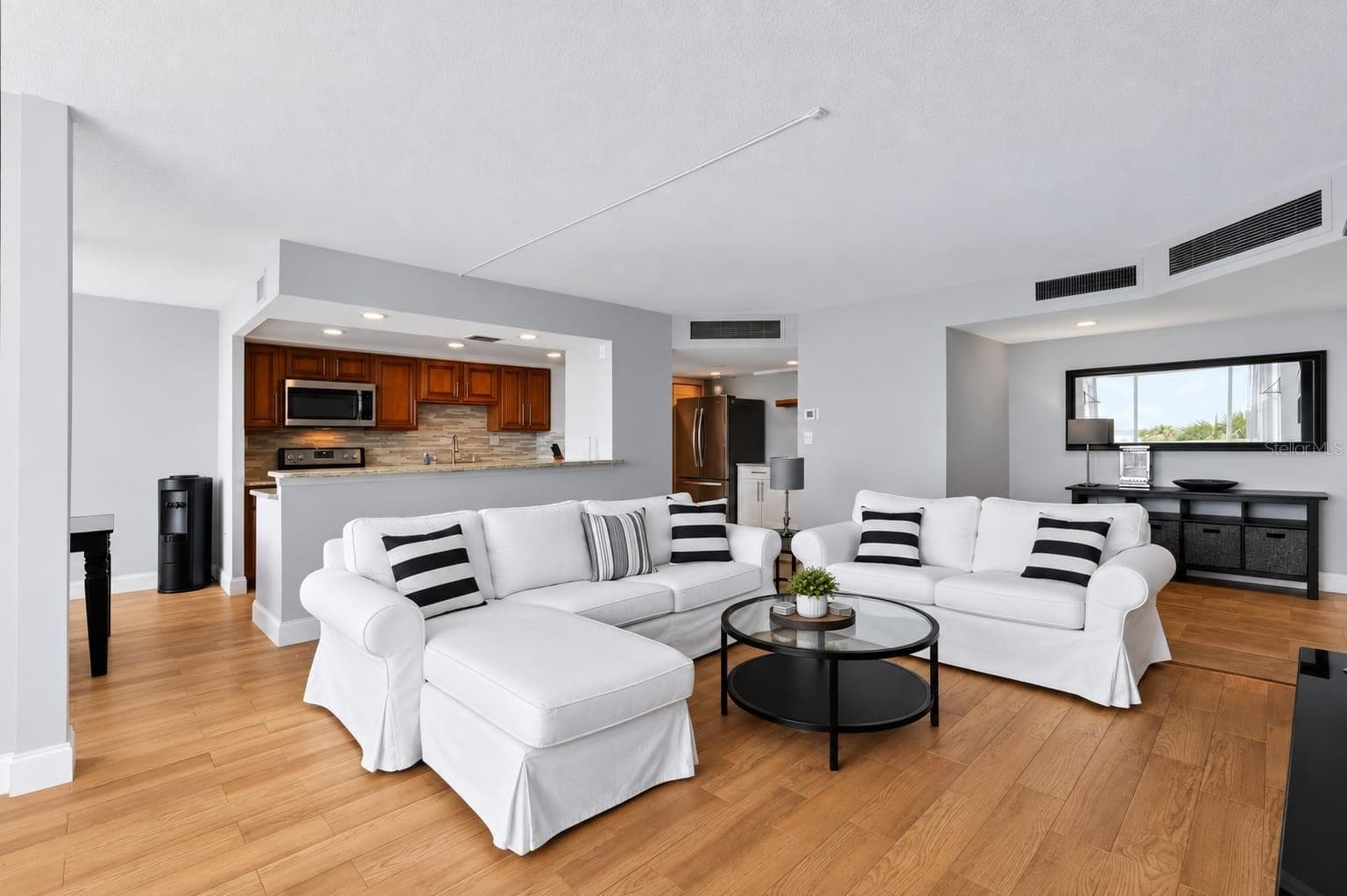 Condominium at 644 ISLAND WAY #406, CLEARWATER, photo 4 of 32