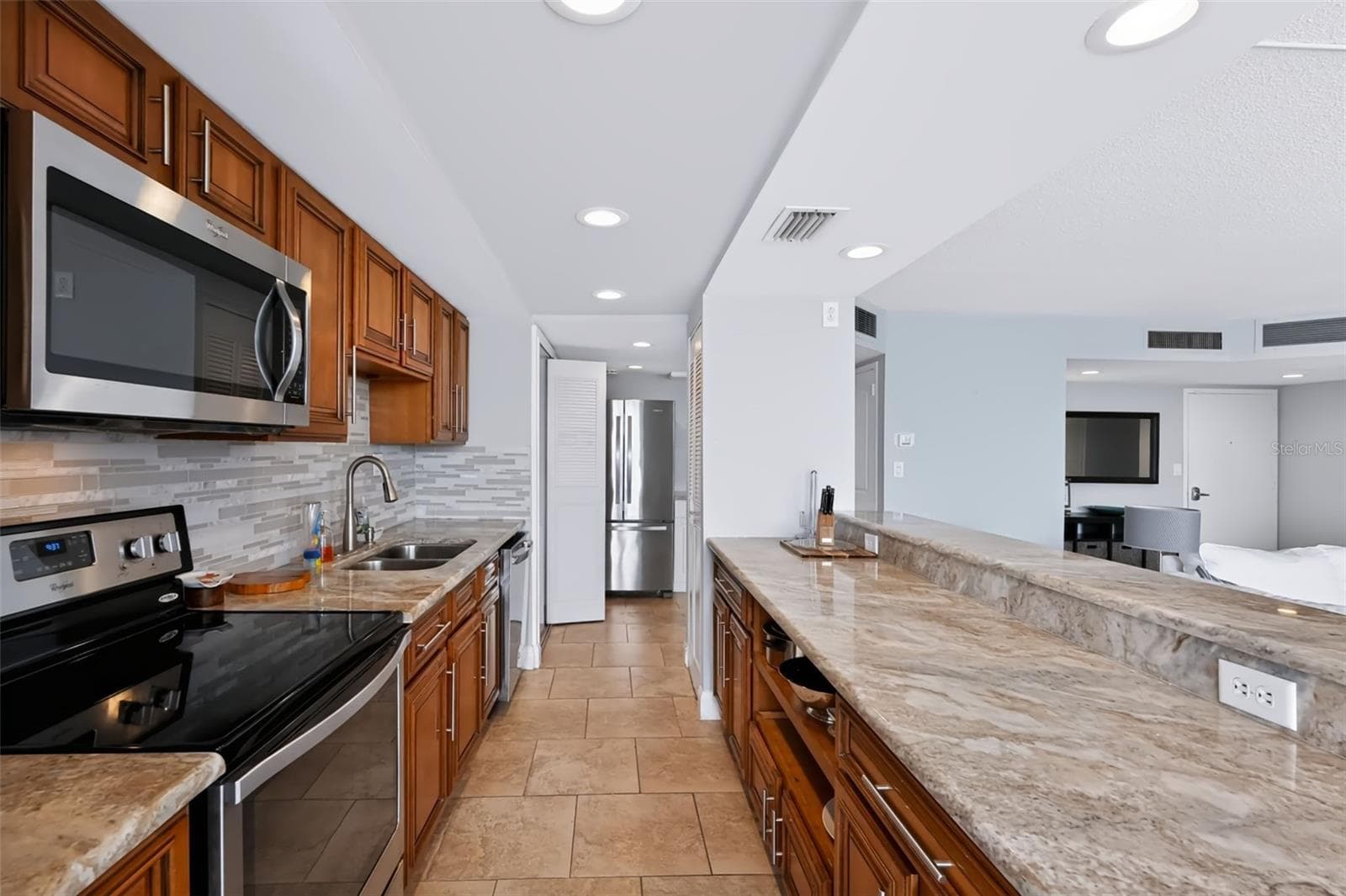Condominium at 644 ISLAND WAY #406, CLEARWATER, photo 11 of 32