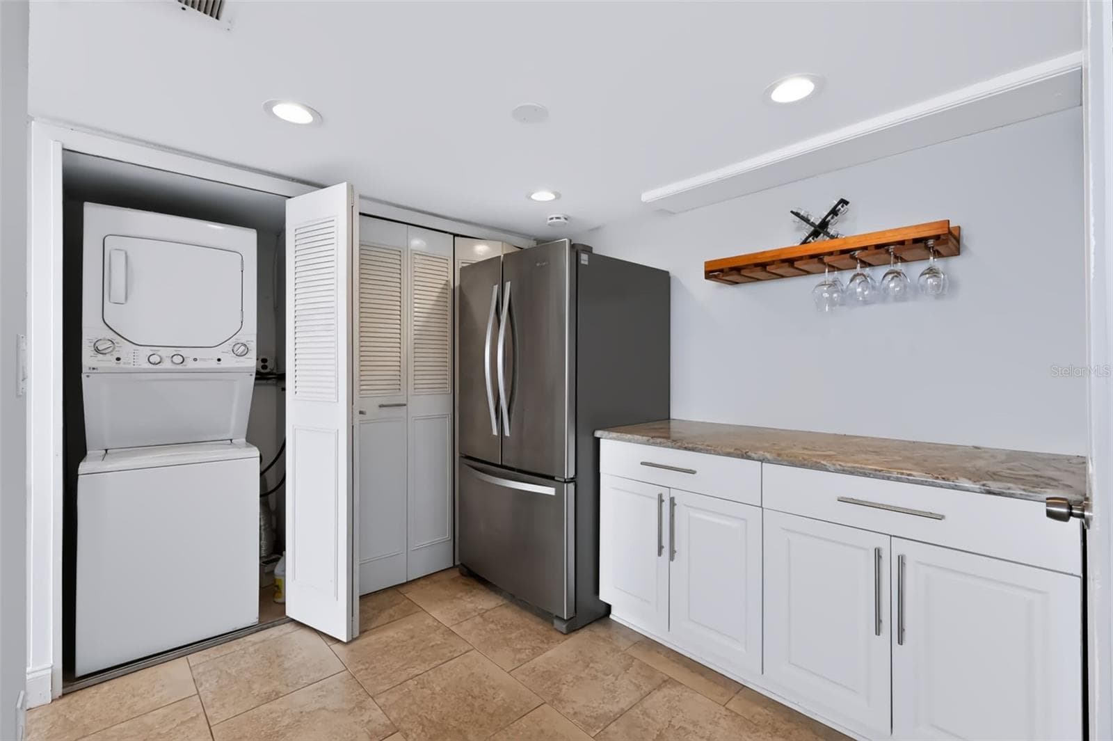 Condominium at 644 ISLAND WAY #406, CLEARWATER, photo 15 of 32