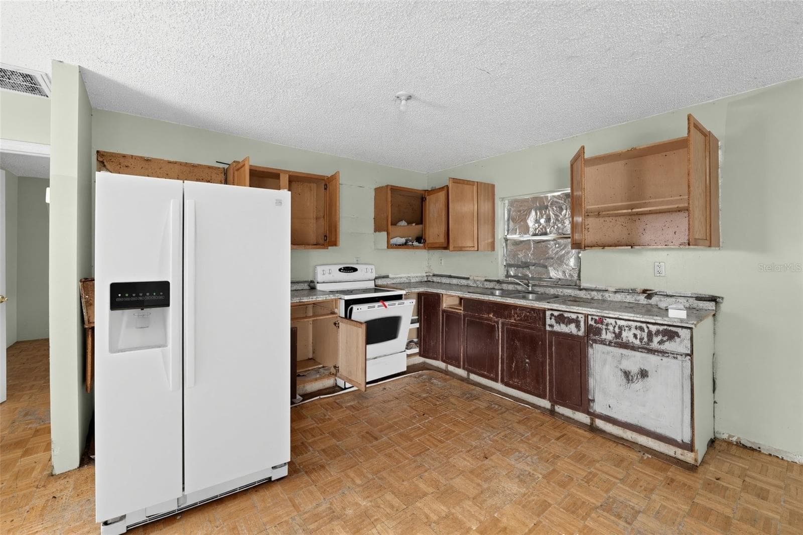 Single Family Residence at 1048 N MISSOURI AVE, LAKELAND, photo 5 of 15