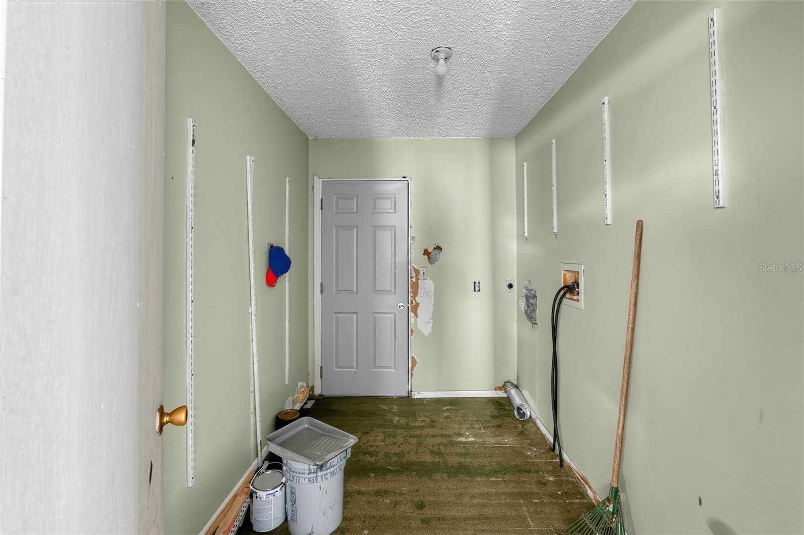 Single Family Residence at 1048 N MISSOURI AVE, LAKELAND, photo 7 of 15