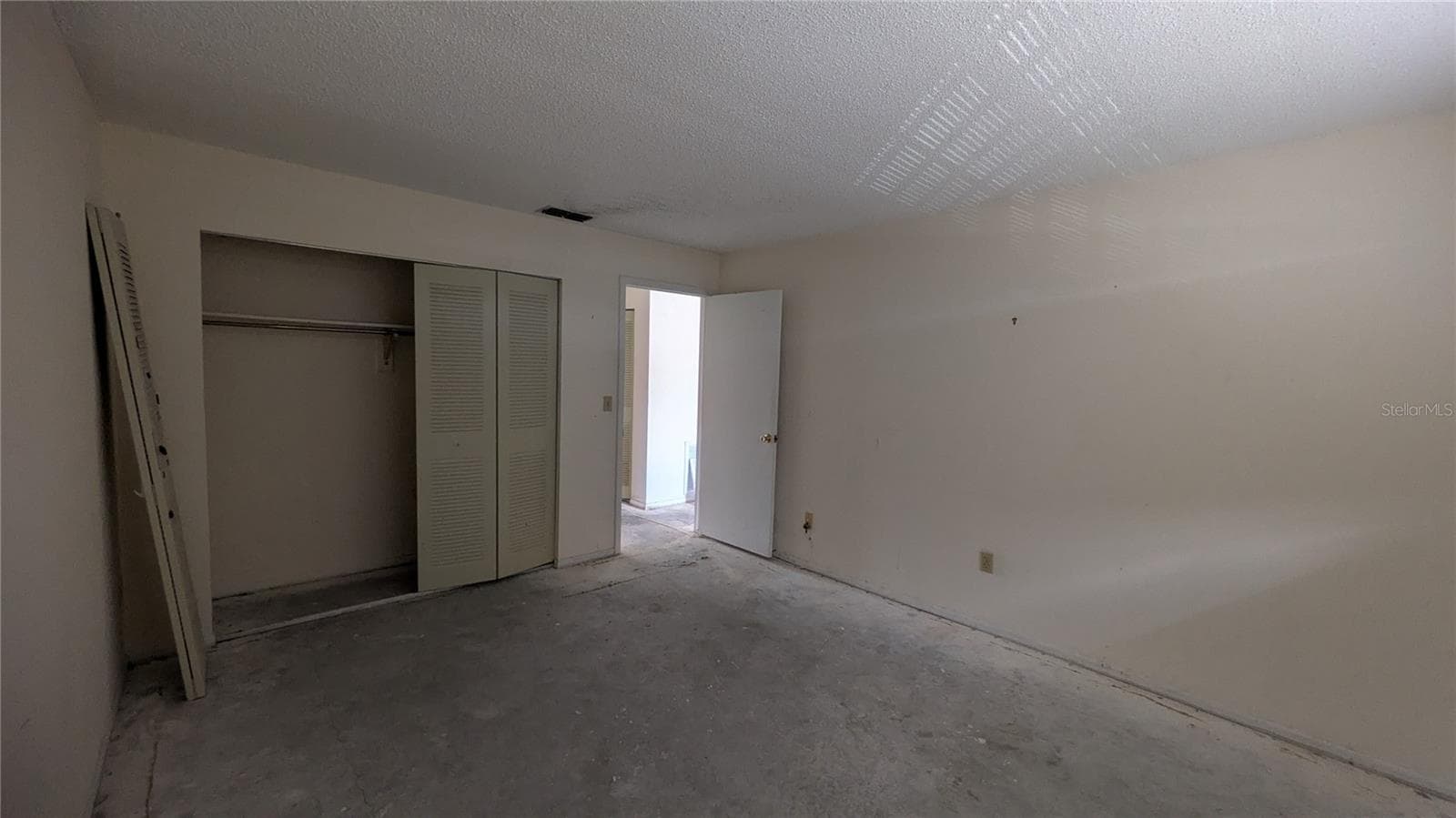 Condominium at 5980 TERRACE PARK DR N #206, ST PETERSBURG, photo 7 of 30