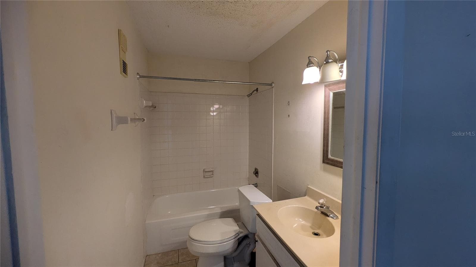 Condominium at 5980 TERRACE PARK DR N #206, ST PETERSBURG, photo 15 of 30