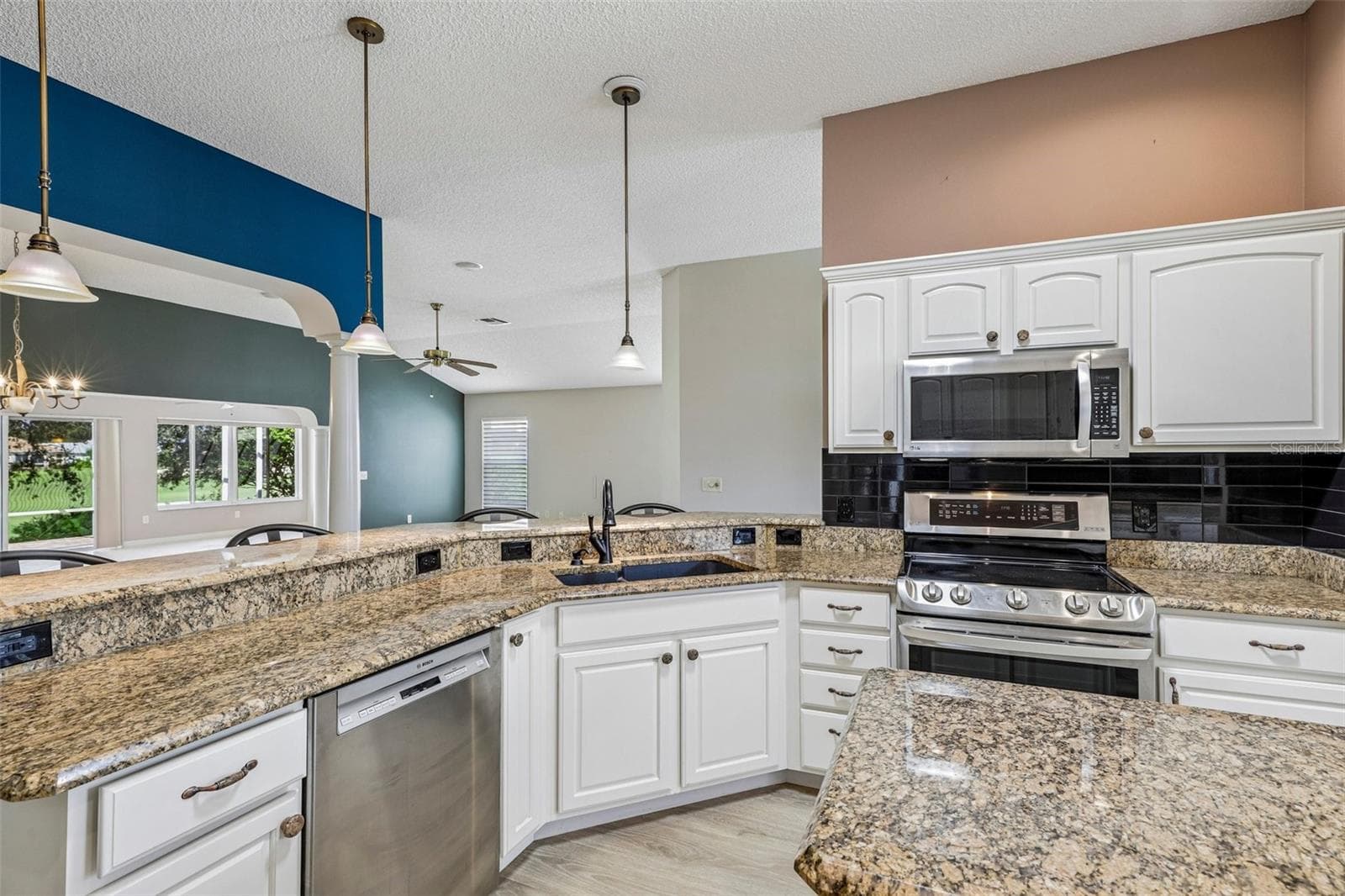 Single Family Residence at 1398 SHOREWOOD ST, THE VILLAGES, photo 12 of 50