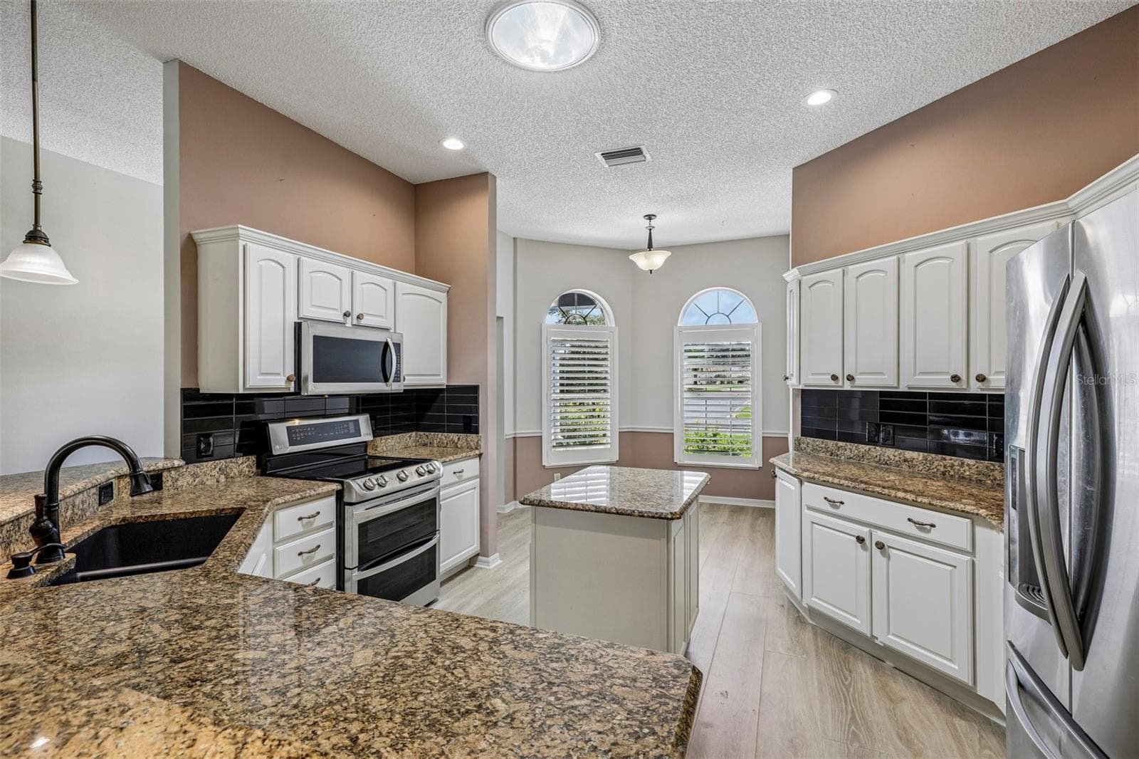 Single Family Residence at 1398 SHOREWOOD ST, THE VILLAGES, photo 13 of 50