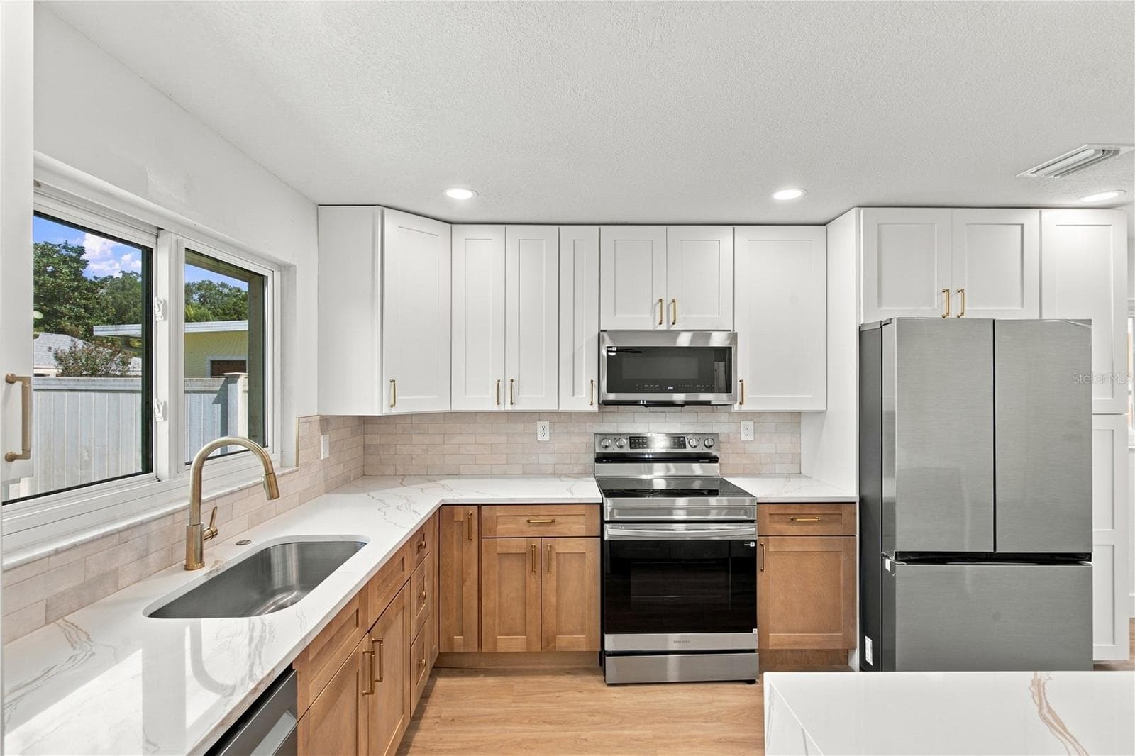 Single Family Residence at 1630 DALE CIR N, DUNEDIN, photo 11 of 37