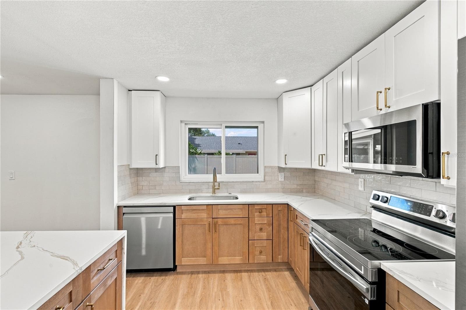 Single Family Residence at 1630 DALE CIR N, DUNEDIN, photo 12 of 37