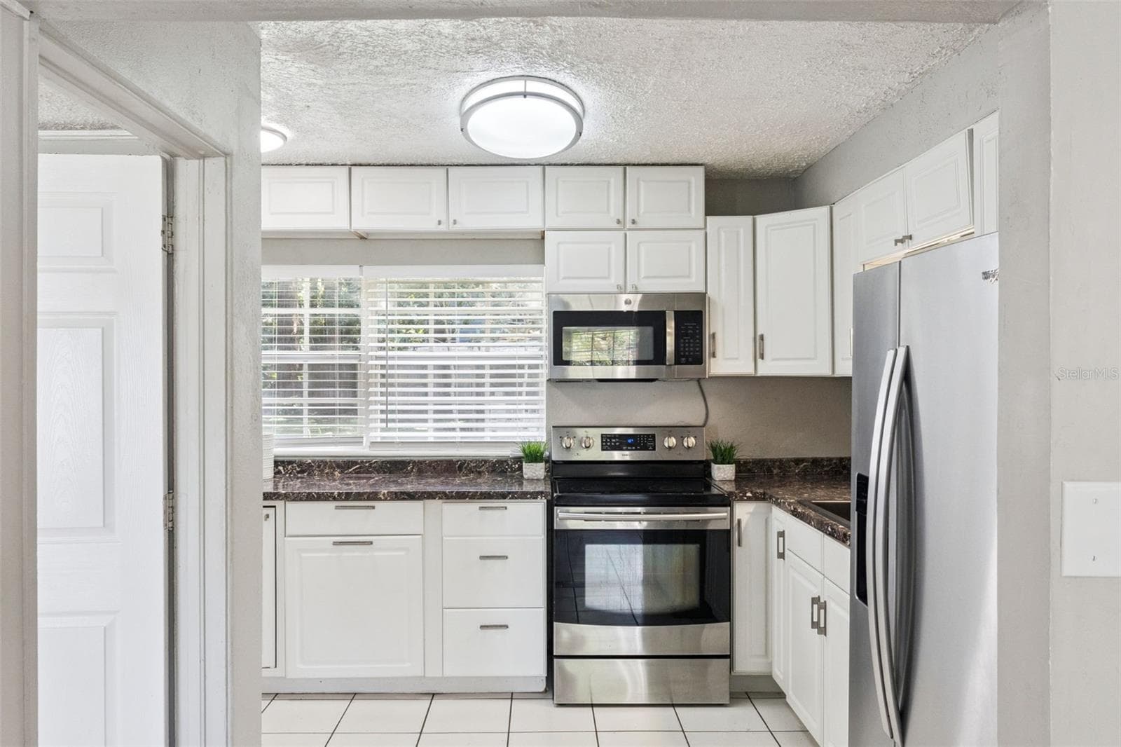 Single Family Residence at 2589 JANS WAY, ALTAMONTE SPRINGS, photo 8 of 32