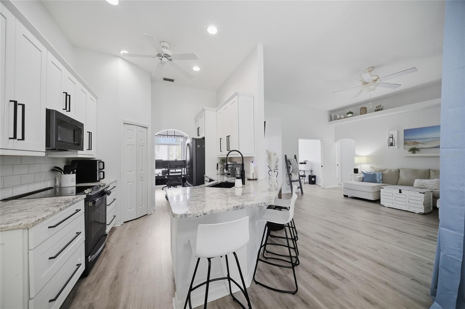 Single Family Residence at 3104 RIVER WOODS DR, PARRISH, photo 9 of 38