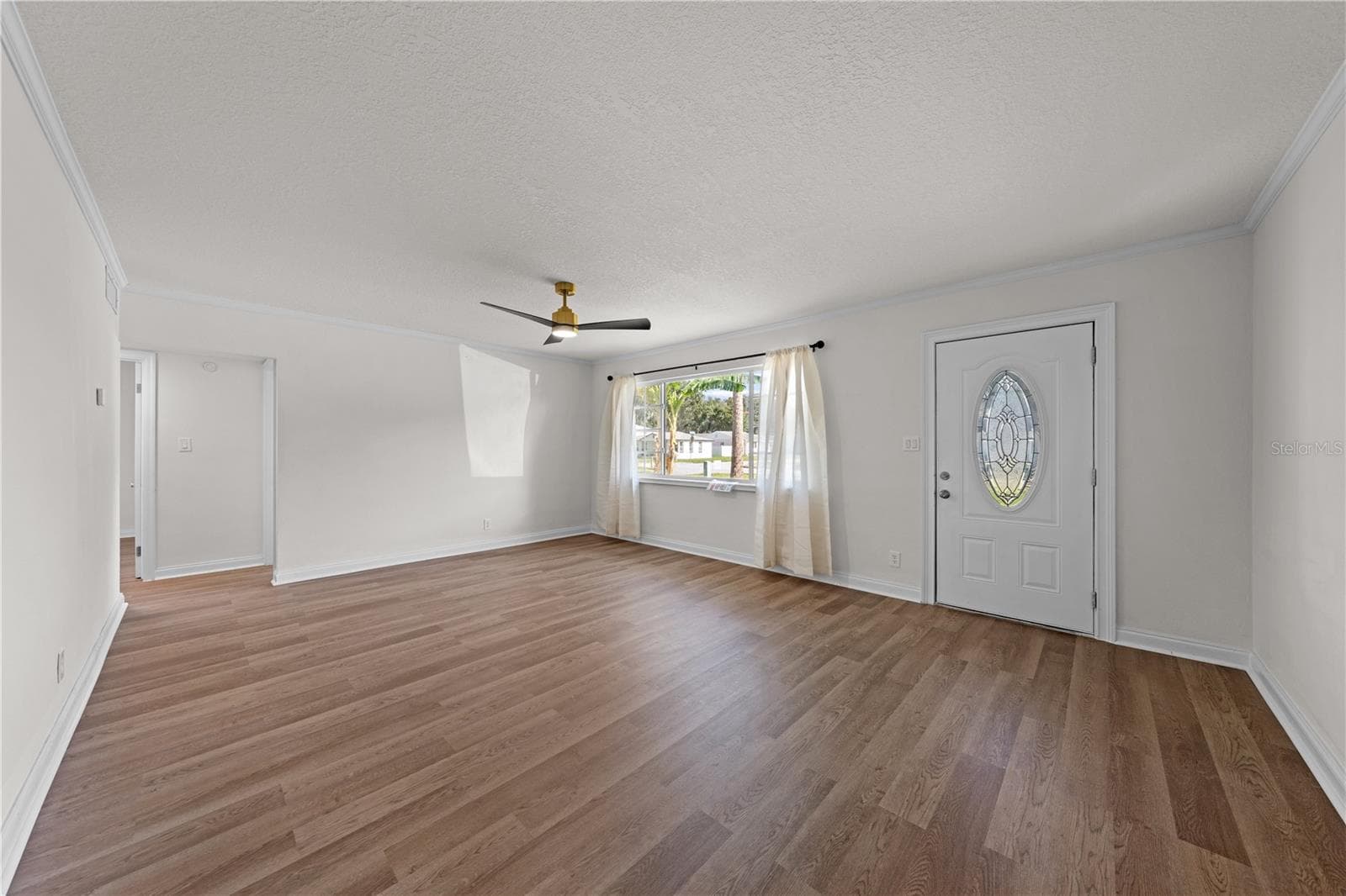 Single Family Residence at 406 E DRURY AVE, KISSIMMEE, photo 4 of 59