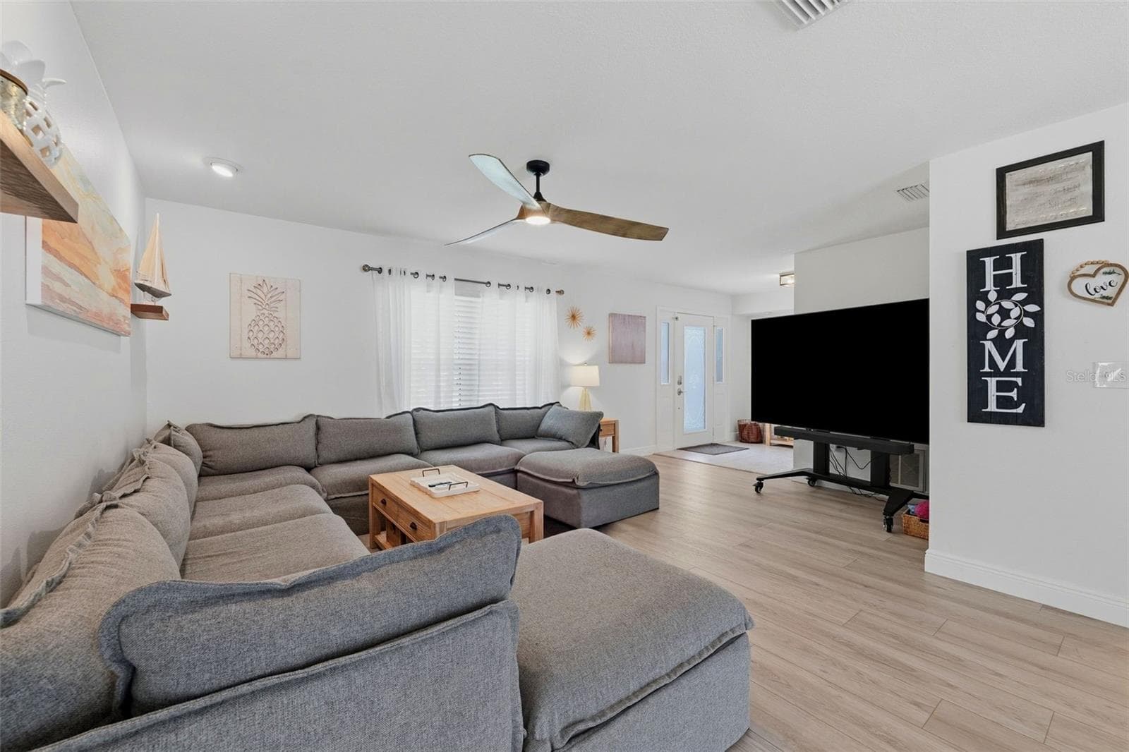 Single Family Residence at 1598 VIRGINIA AVE, PALM HARBOR, photo 23 of 54