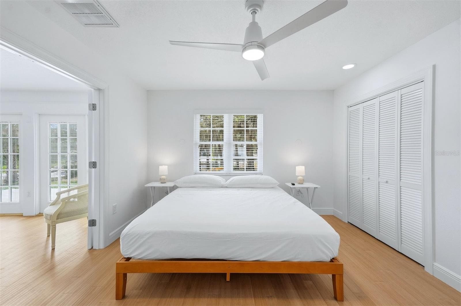 Master bedroom - 3050 N BEACH RD, ENGLEWOOD
