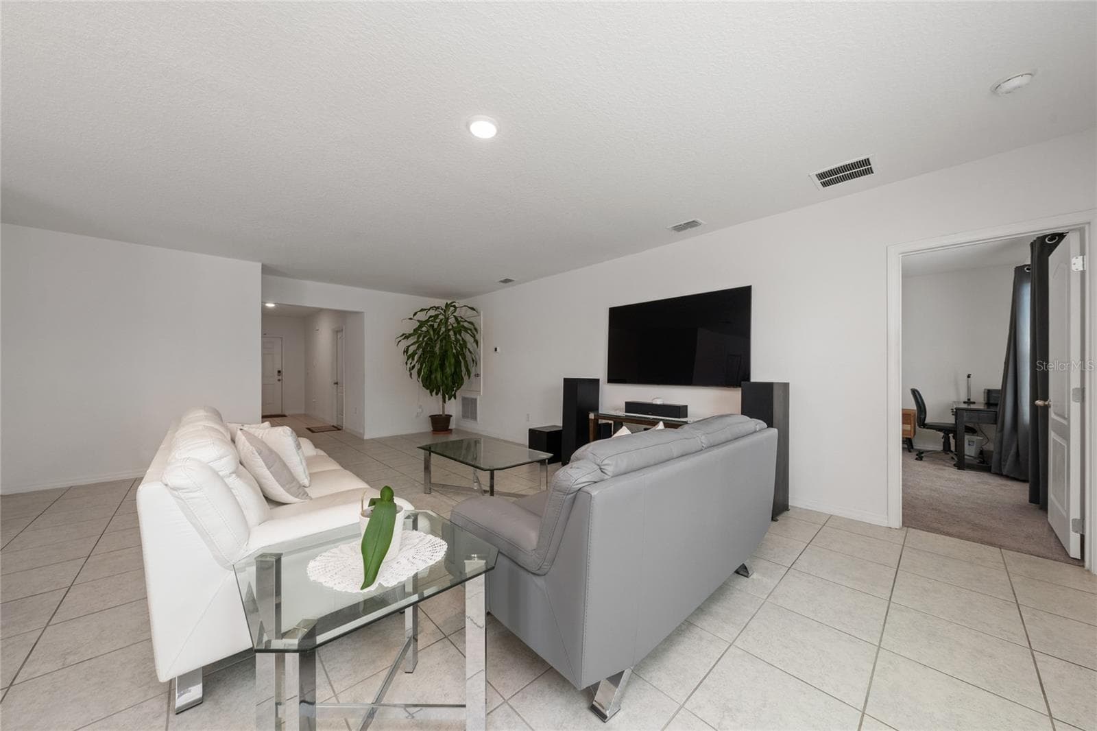 Single Family Residence at 151 FLATFISH CT, POINCIANA, photo 17 of 38