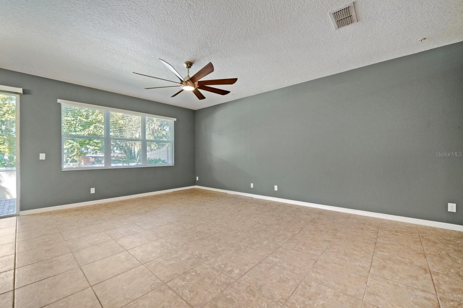Townhouse at 900 WALKERS GROVE LN, WINTER GARDEN, photo 8 of 28