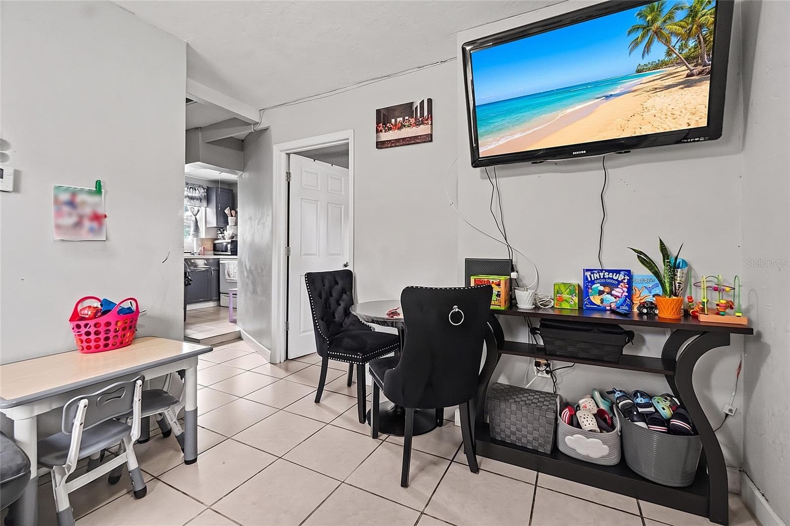 Single Family Residence at 1024 S ALHAMBRA CIR, NAPLES, photo 2 of 14