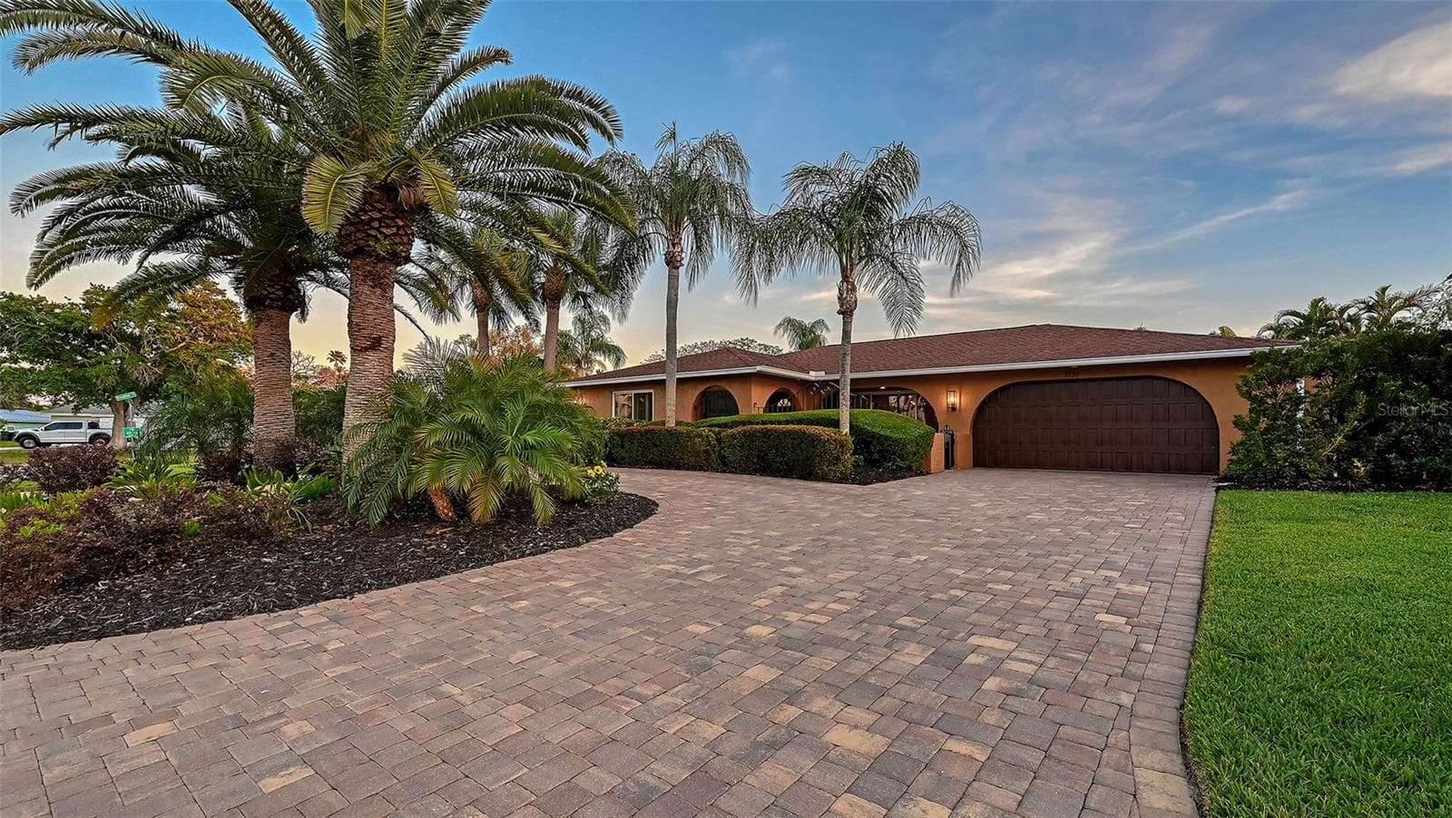 7137 WESTMORELAND DR
