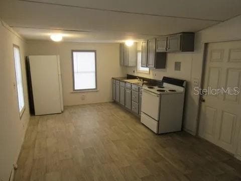 Manufactured Home at 6742 NW 62ND AVE, OCALA, photo 2 of 8