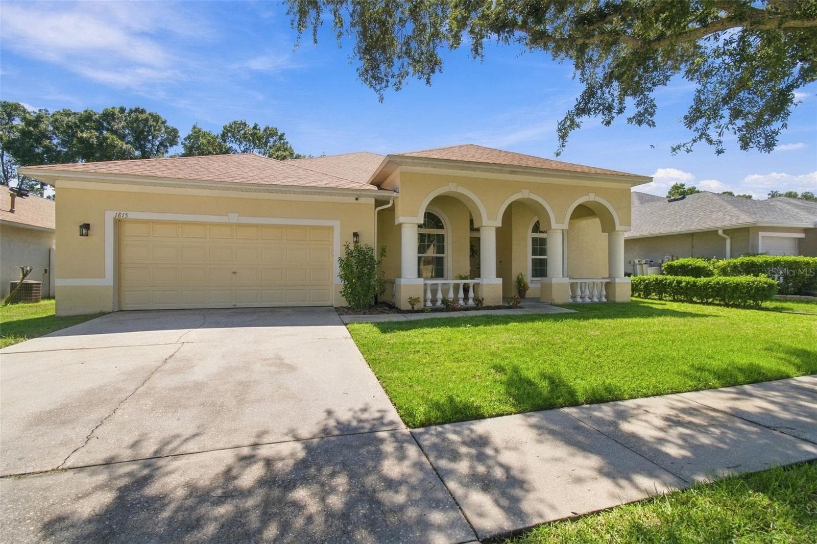 Single Family Residence at 1815 WINN ARTHUR, VALRICO, photo 4 of 100