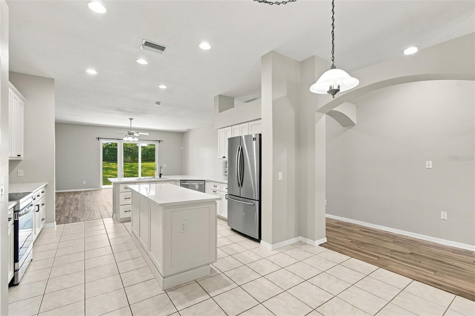 Single Family Residence at 1815 WINN ARTHUR, VALRICO, photo 20 of 100
