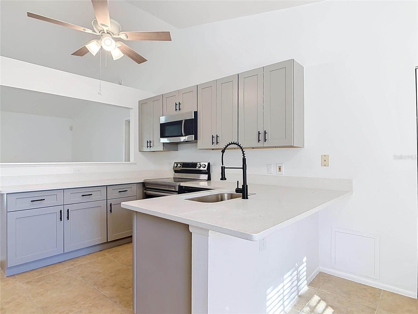 Kitchen - 1056 SHADY HOLLOW DR, DELAND