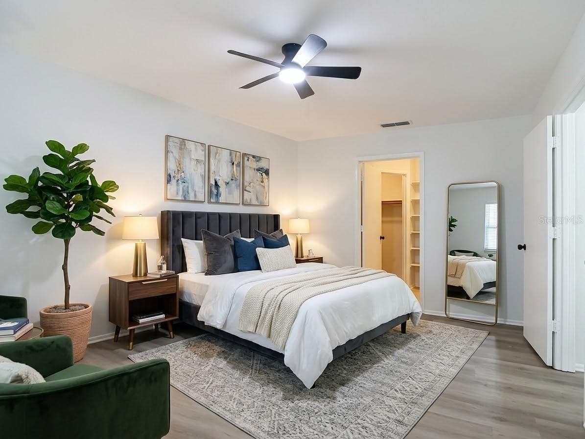 Master bedroom - 1056 SHADY HOLLOW DR, DELAND