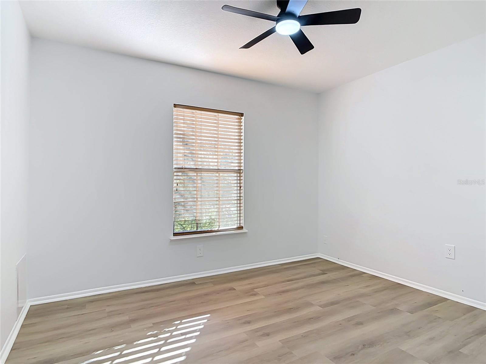 Bedroom 3 - 1056 SHADY HOLLOW DR, DELAND