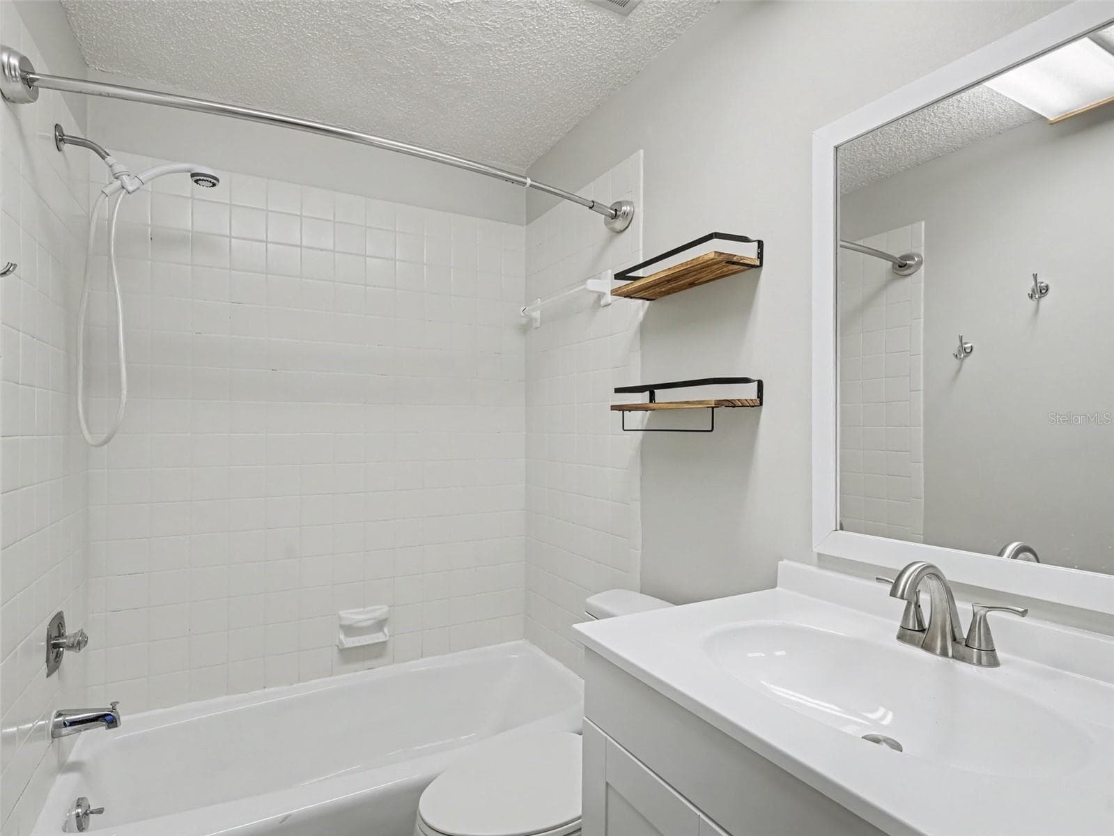 Townhouse at 3390 RAMBLEWOOD CT, SARASOTA, photo 18 of 23