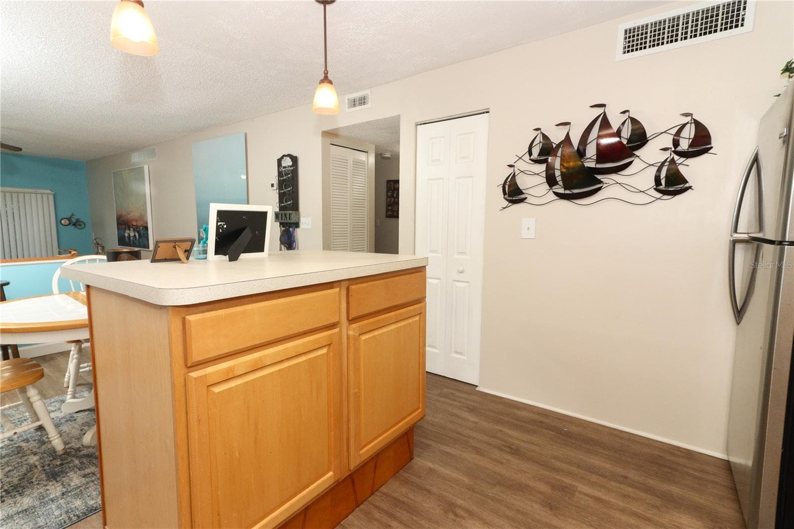 Kitchen island - 570 ORANGE DR #51, ALTAMONTE SPRINGS