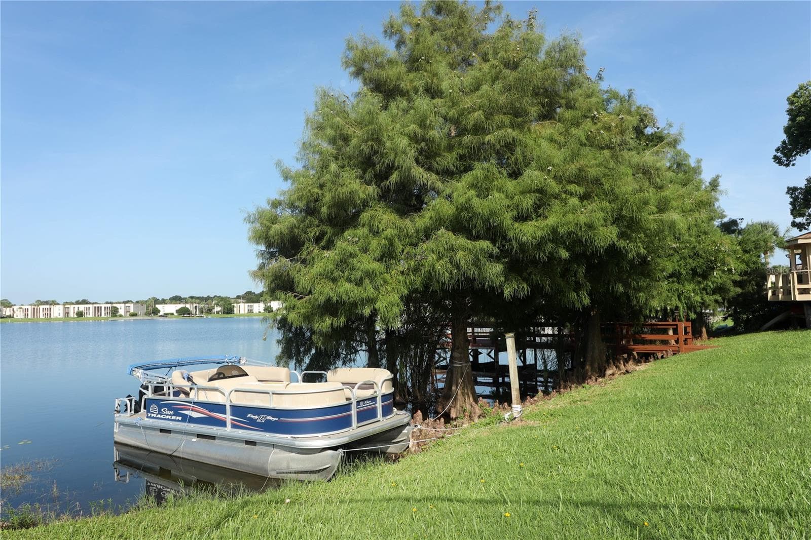 Gorgeous lake access - 570 ORANGE DR #51, ALTAMONTE SPRINGS