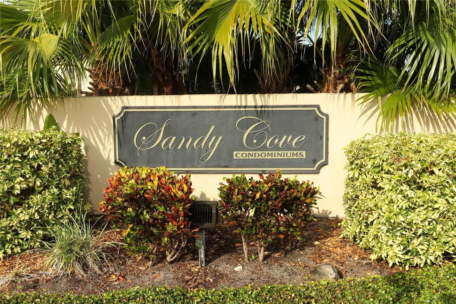 Community entry - 570 ORANGE DR #51, ALTAMONTE SPRINGS