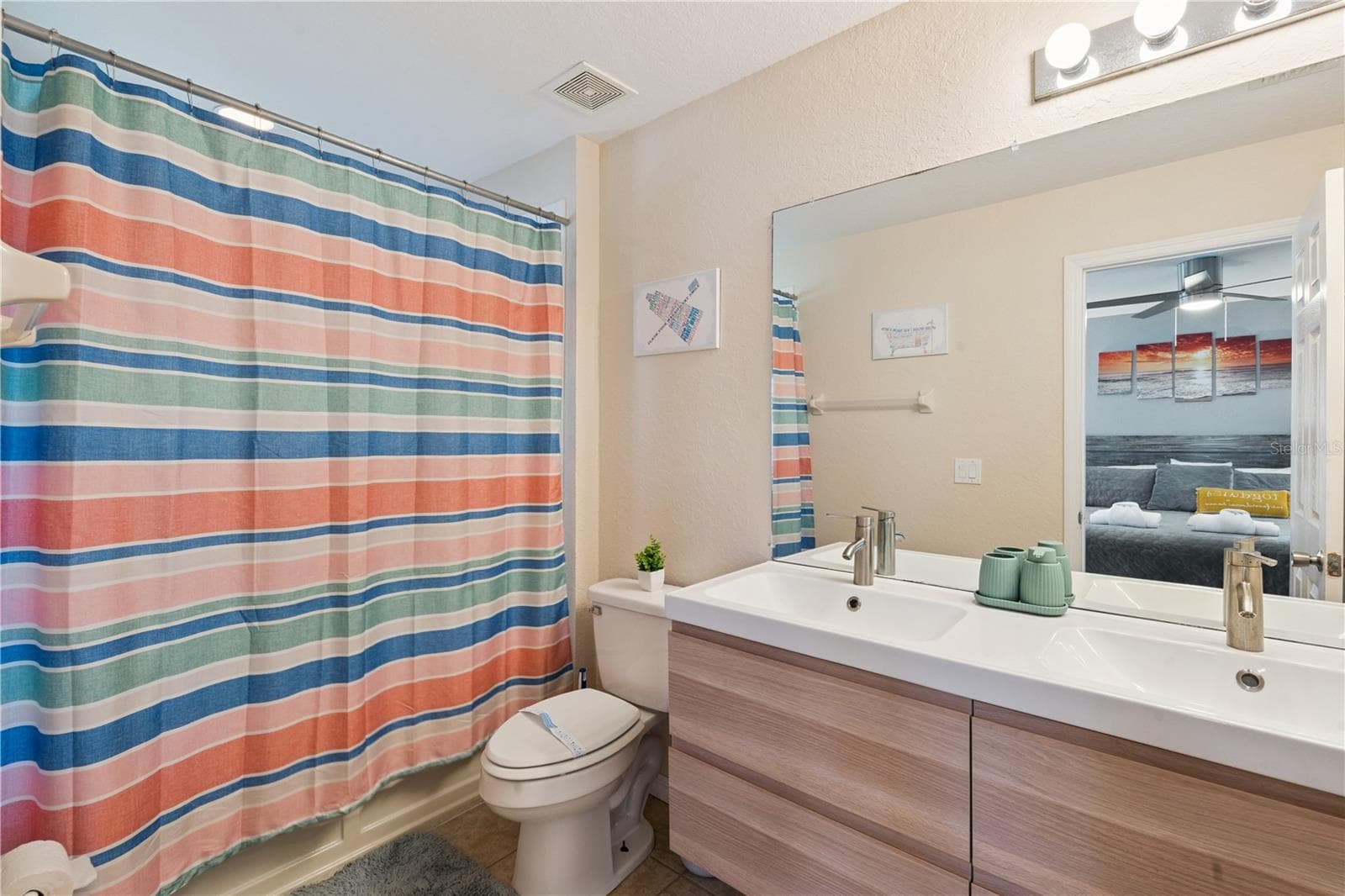 Primary Bathroom - 570 CALABRIA AVE, DAVENPORT