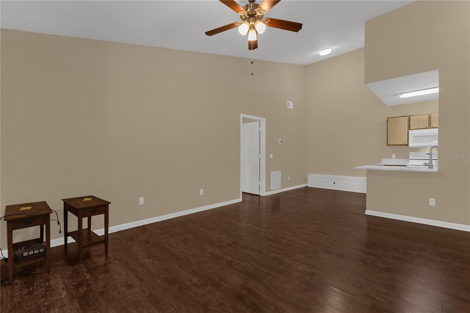 Eating space next to Kitchen - 6560 SWISSCO DR #322, ORLANDO