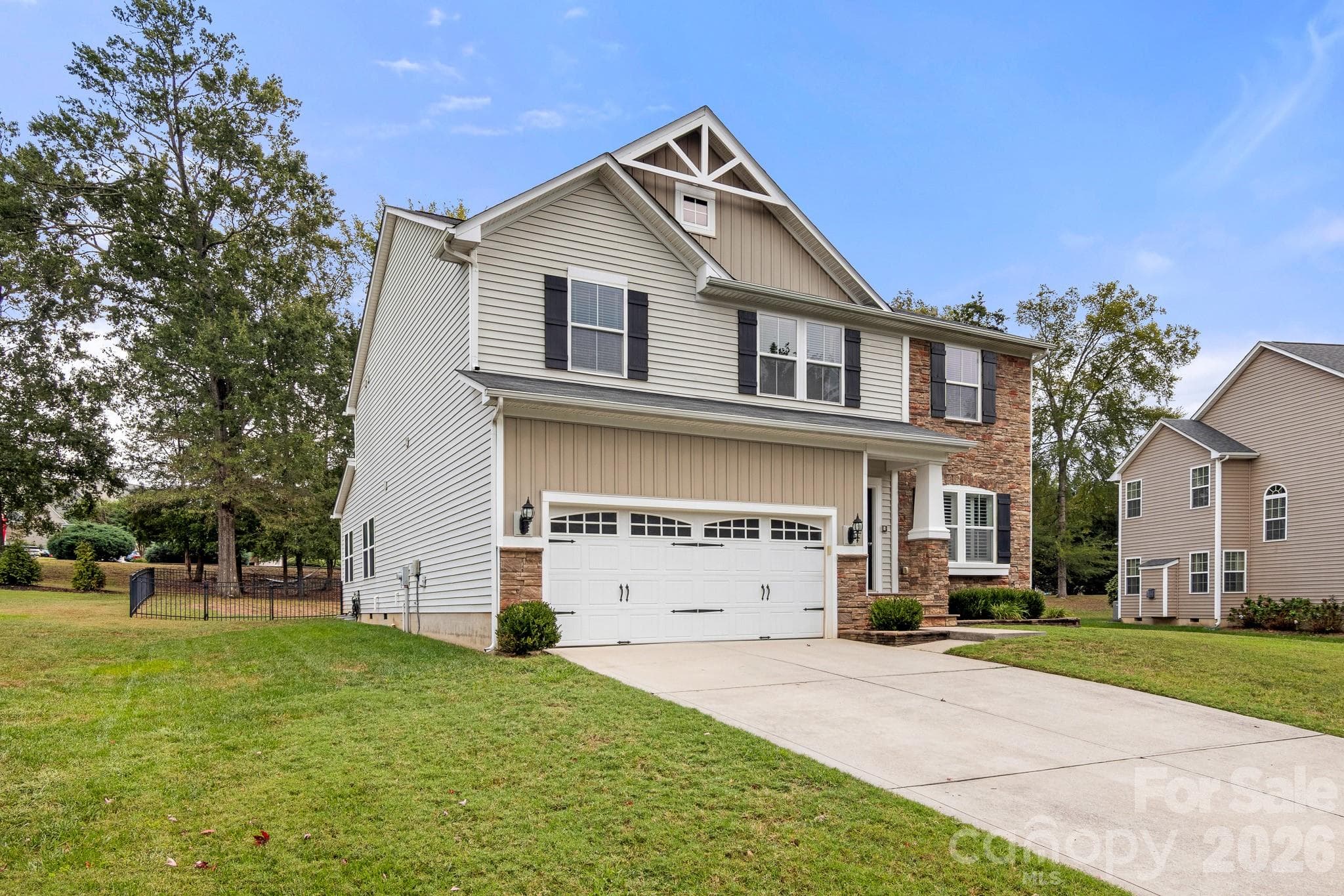 Single Family Residence at 338 Lorraine Road, Fort Mill, photo 2 of 43