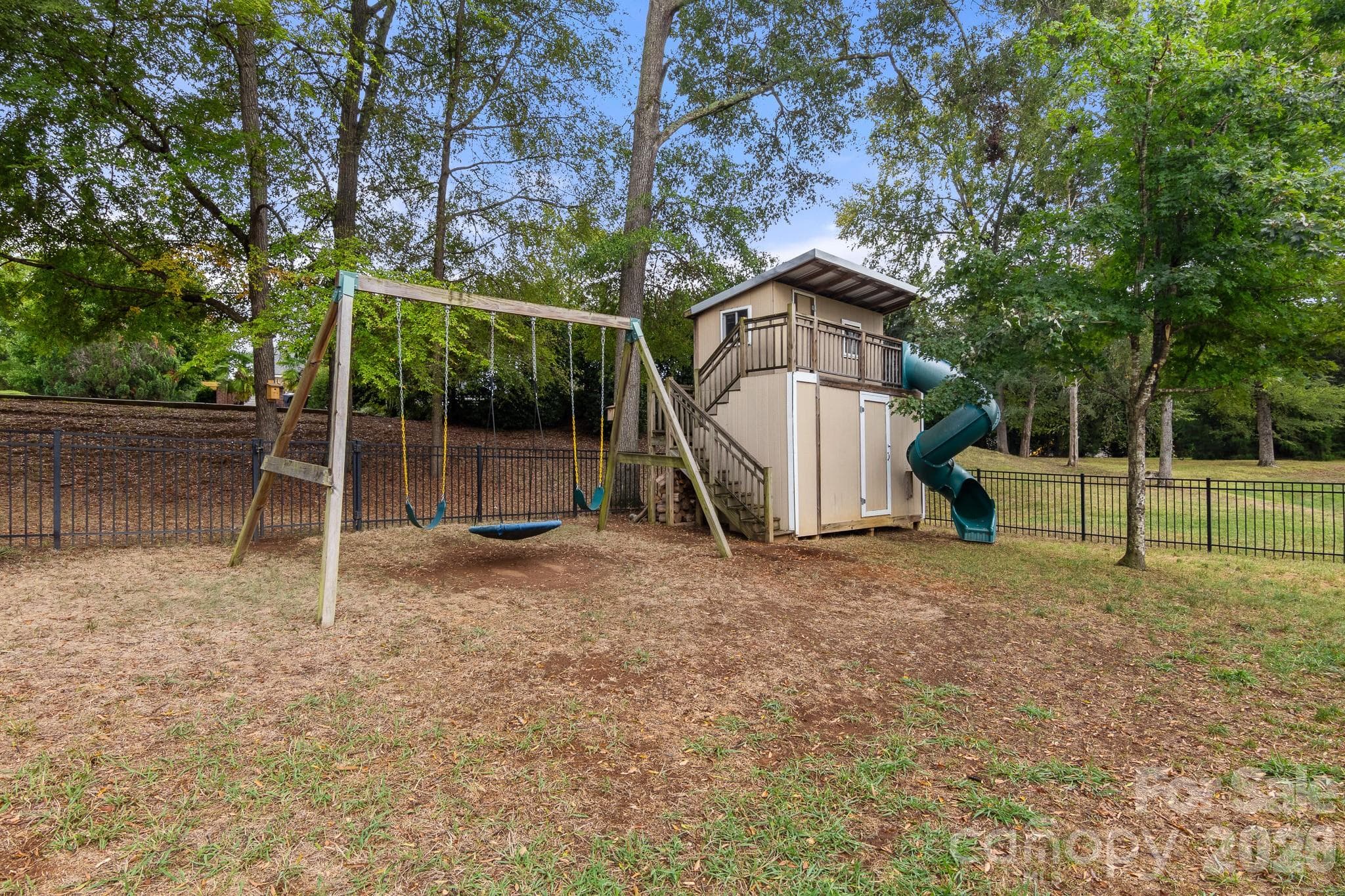 Single Family Residence at 338 Lorraine Road, Fort Mill, photo 6 of 43