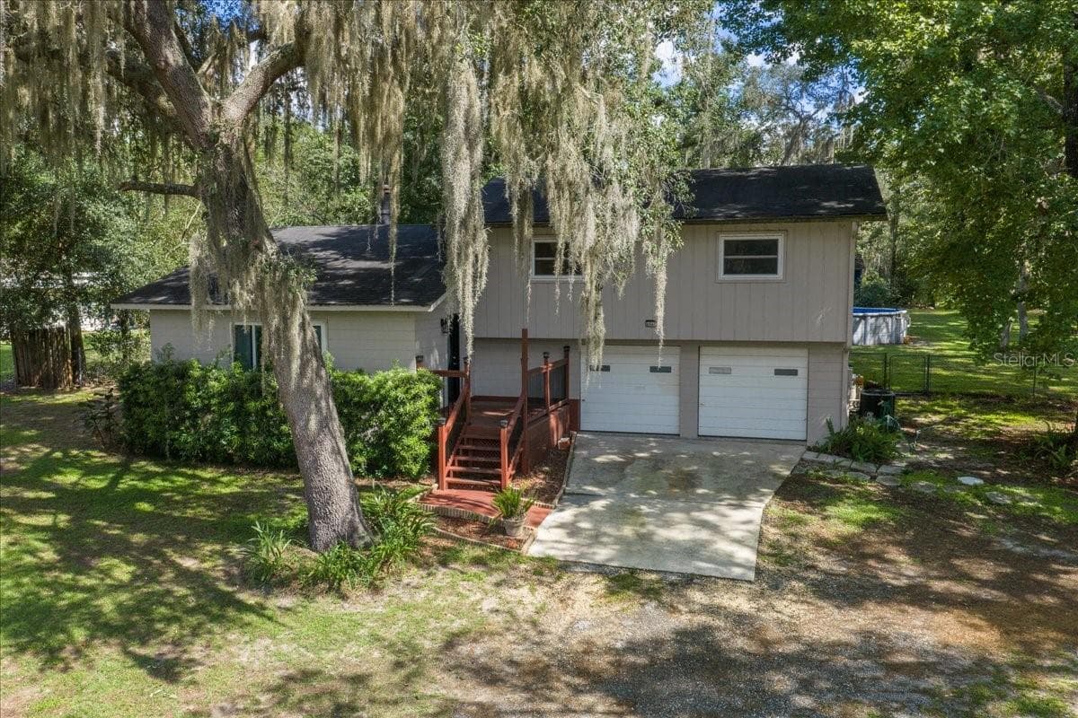Single Family Residence at 6567 WOODLAND DR, KEYSTONE HEIGHTS, photo 2 of 84