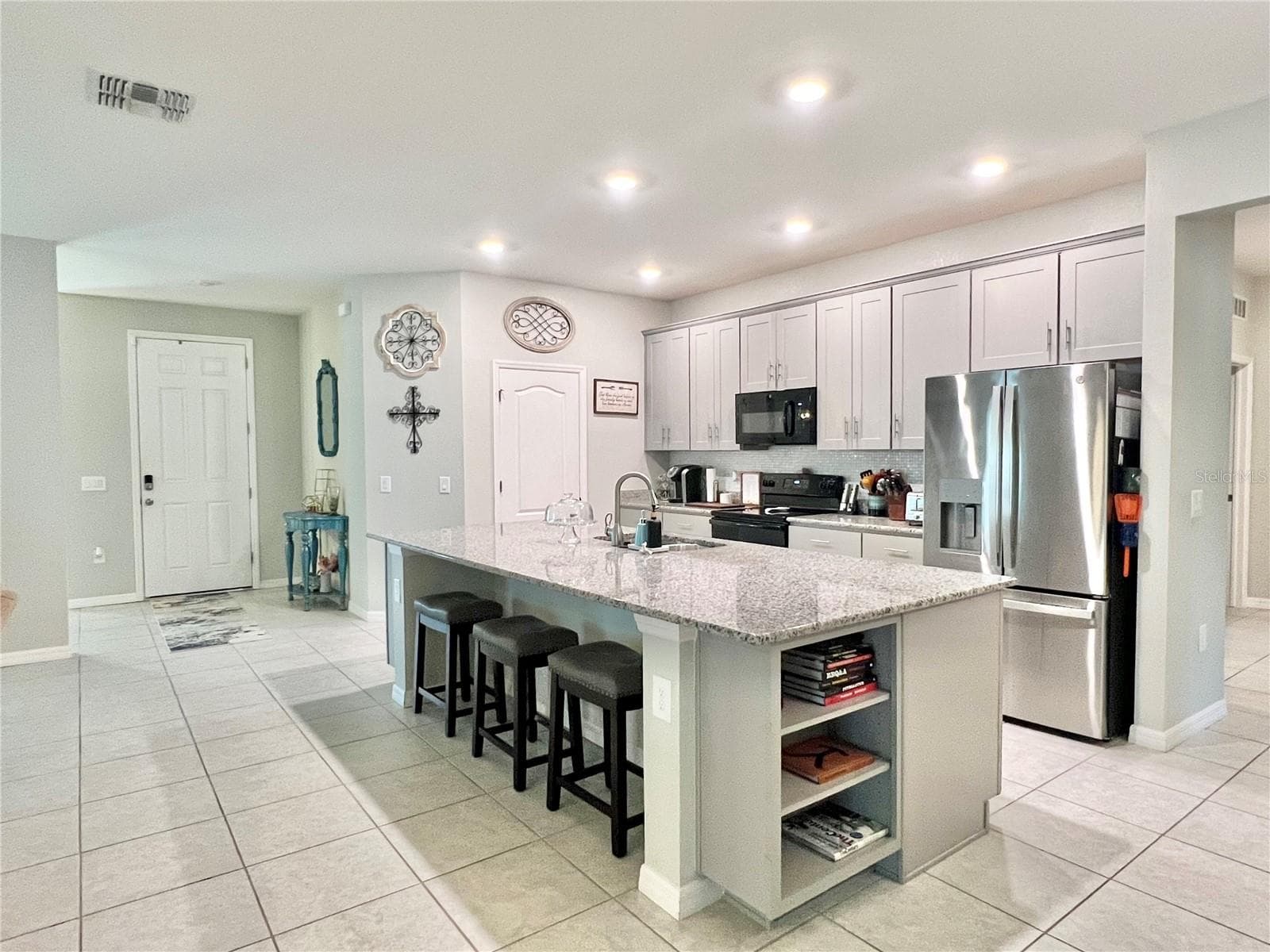 Single Family Residence at 25864 AYSEN DR, PUNTA GORDA, photo 5 of 28