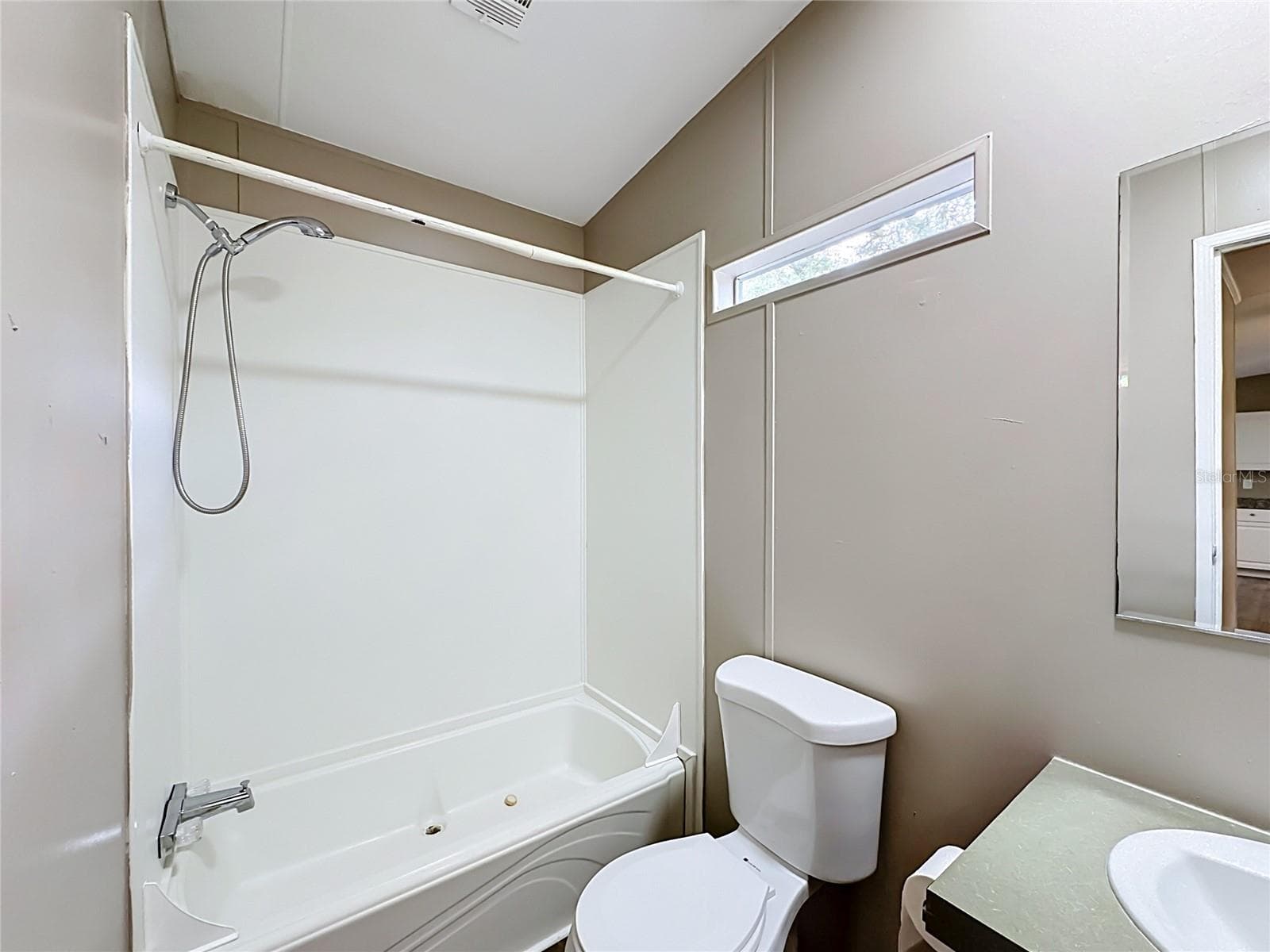 Manufactured Home at 12271 NE 106TH ST, ARCHER, photo 19 of 26