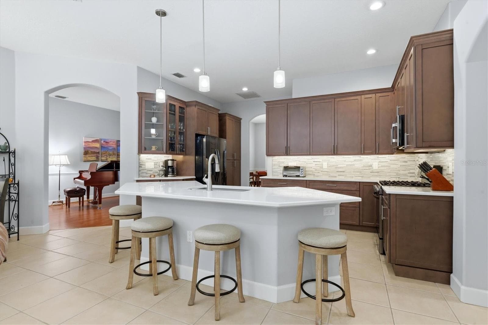 Kitchen counter seating - 6919 67TH TER E, BRADENTON
