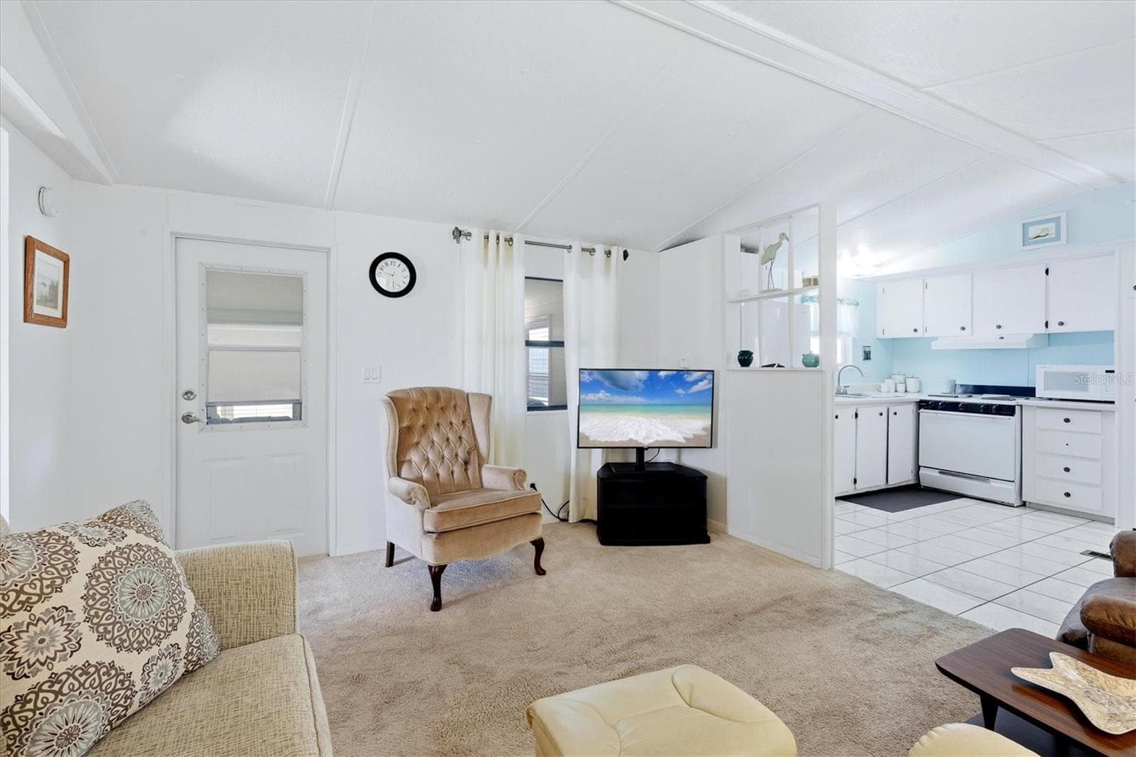Living Room - 4320 13TH ST E, ELLENTON