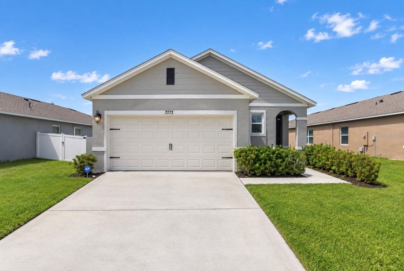 7171 CARIB GRACKLE DR