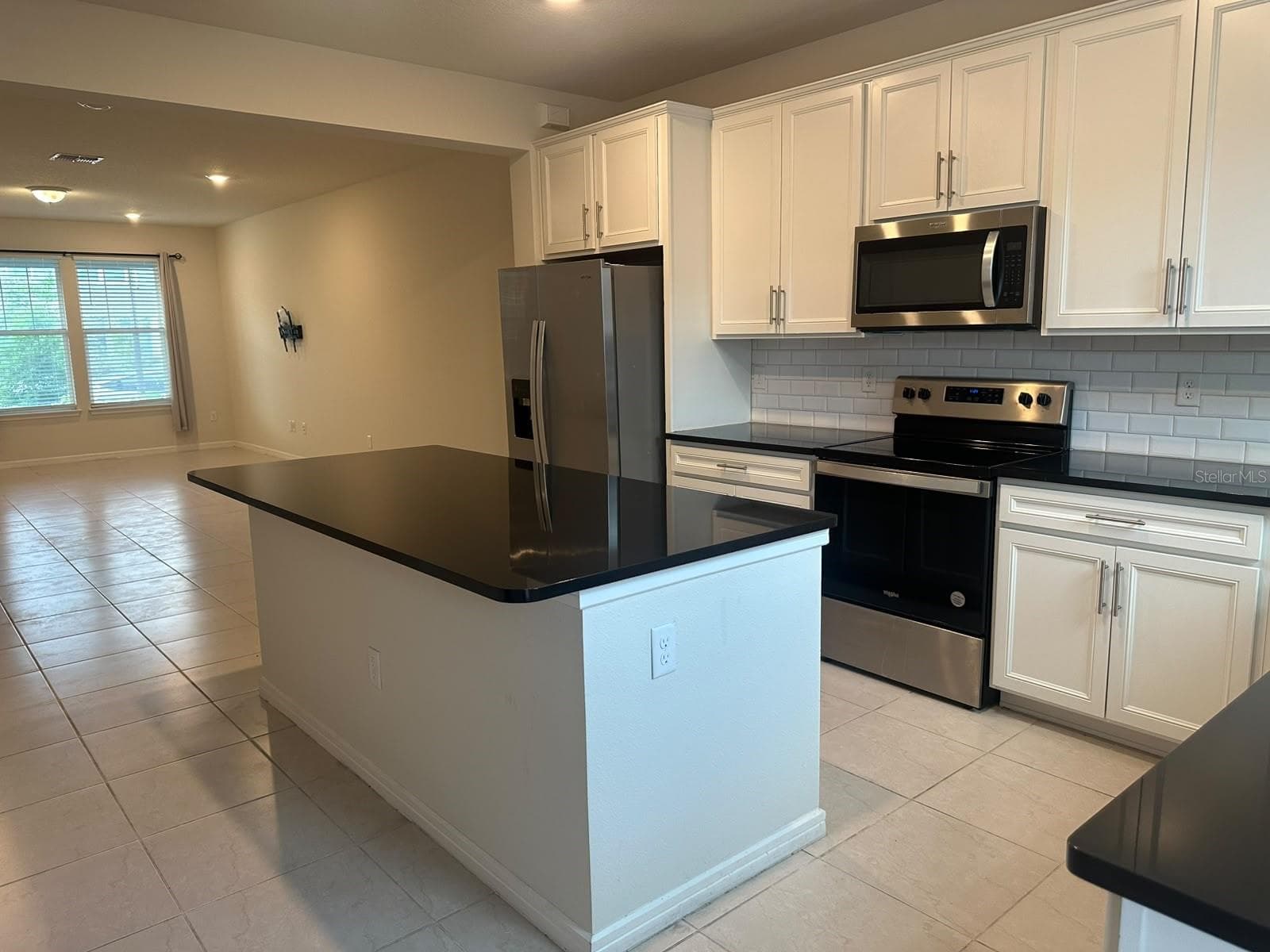 Townhouse at 14339 SAPELO BEACH DR, ORLANDO, photo 3 of 48