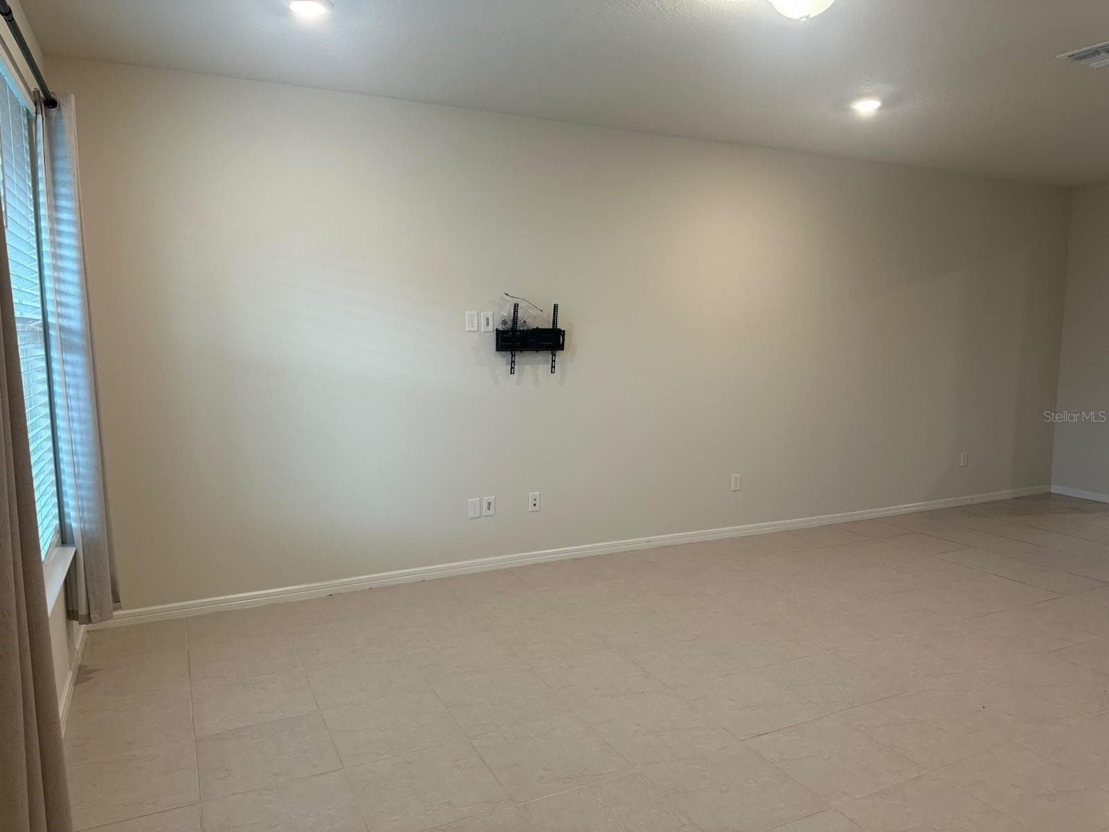 Townhouse at 14339 SAPELO BEACH DR, ORLANDO, photo 4 of 48
