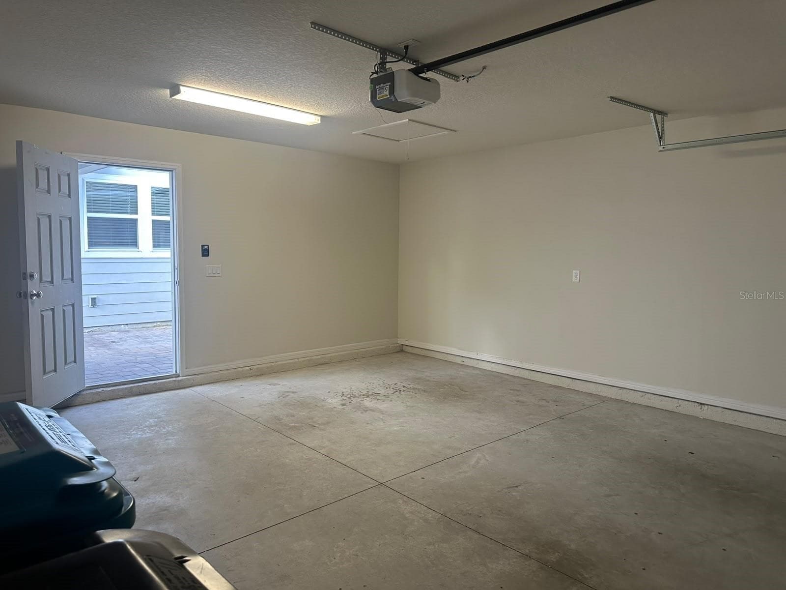 Townhouse at 14339 SAPELO BEACH DR, ORLANDO, photo 16 of 48