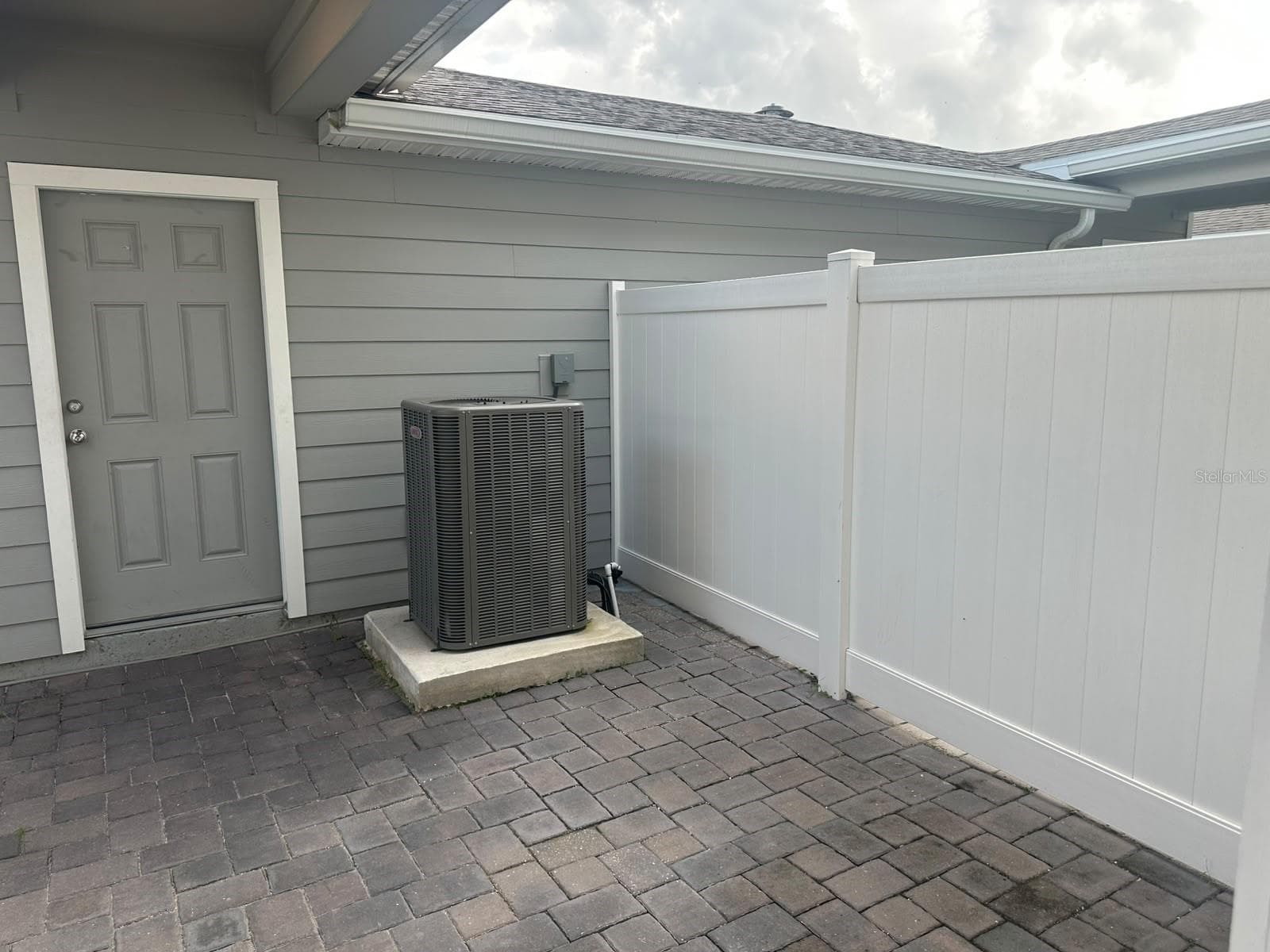 Townhouse at 14339 SAPELO BEACH DR, ORLANDO, photo 19 of 48