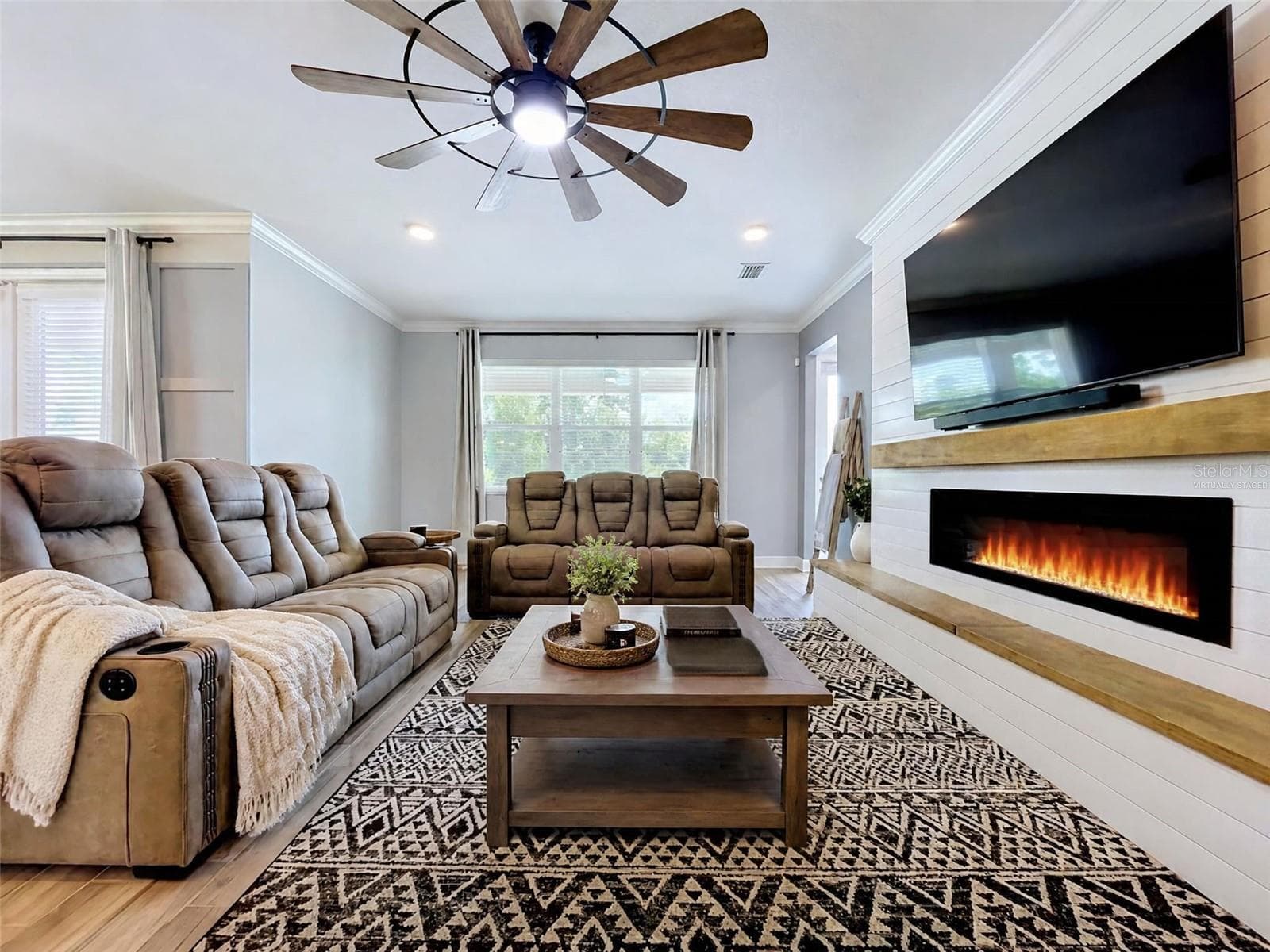Virtually staged - 12093 NOUVEAU AVE, SPRING HILL