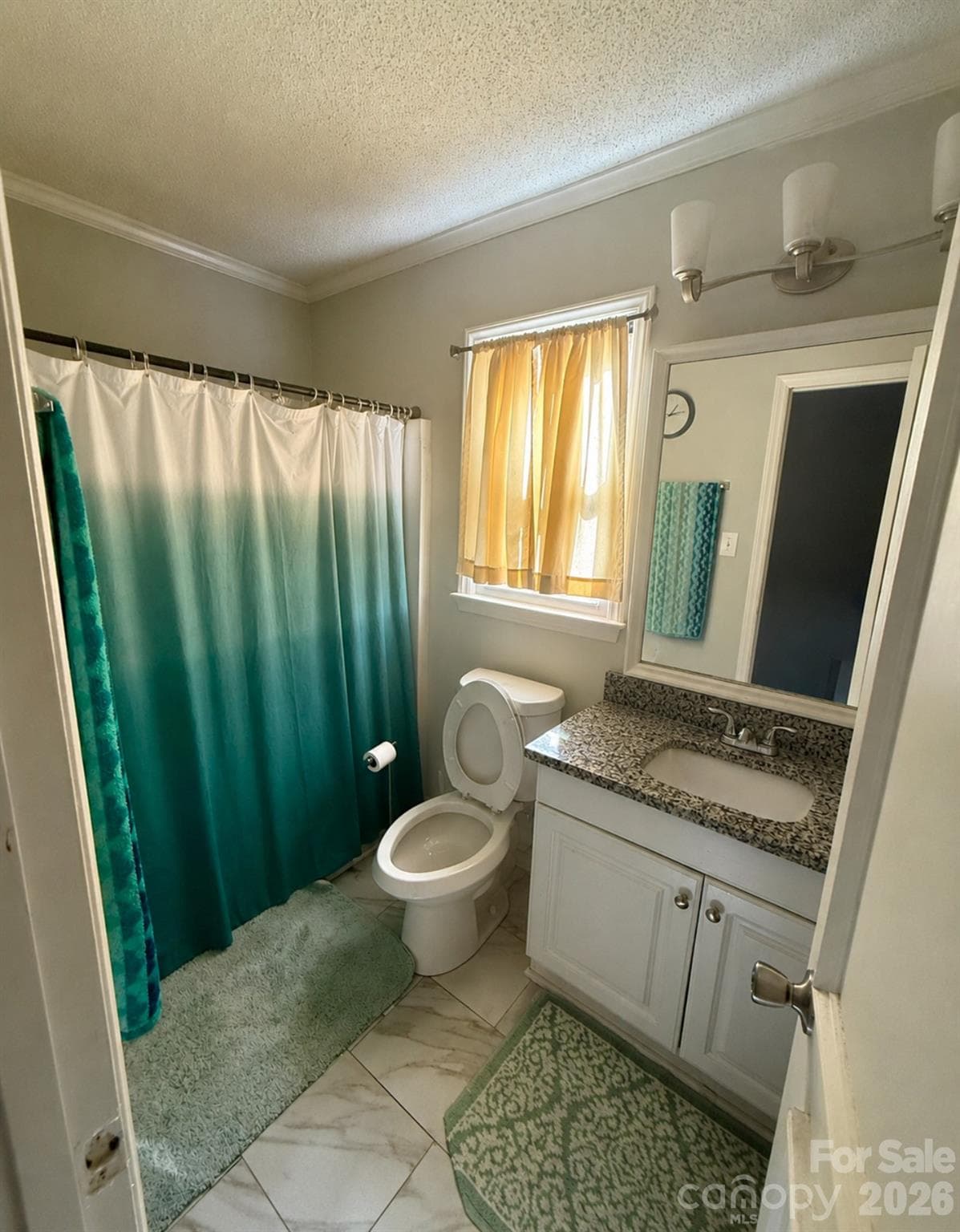 Single Family Residence at 10520 Queensmead Circle, Charlotte, photo 15 of 18