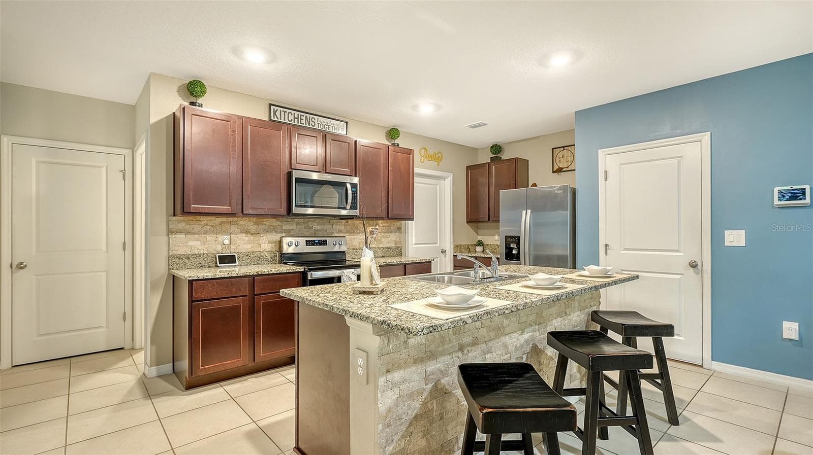 Single Family Residence at 3809 GOLDEN ORIOLE PKWY, SARASOTA, photo 10 of 48