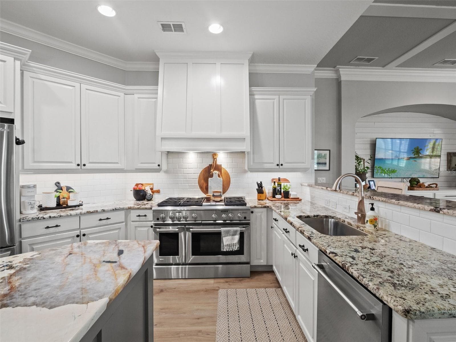 Single Family Residence at 25535 HAWKS RUN LN, SORRENTO, photo 32 of 75