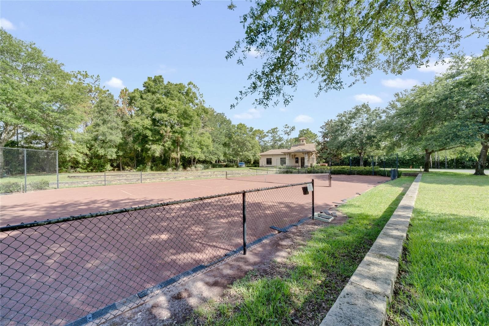 Clay tennis courts - 25535 HAWKS RUN LN, SORRENTO